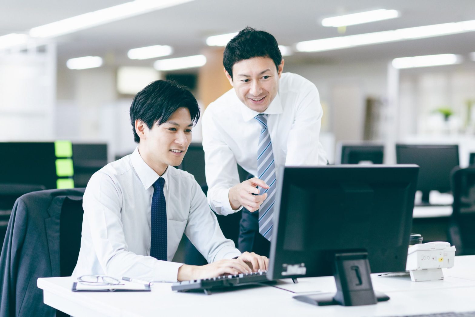 電子決裁とは？紙文書の決裁との違いは？やり方や導入事例も 電子印鑑・決裁・署名のシヤチハタクラウド